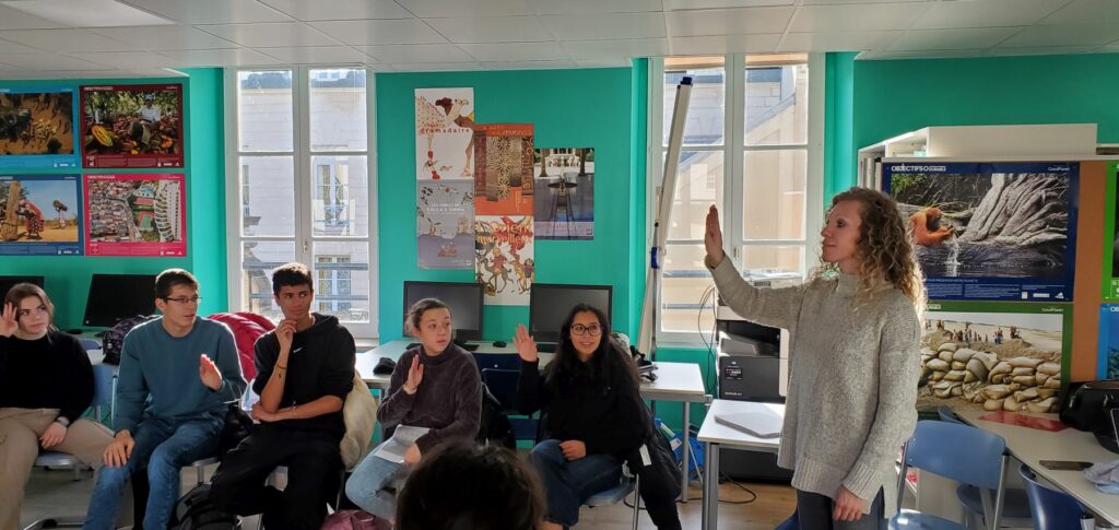 Nouveau! Cours de langue des signes en ST2S - Lycée Général et
